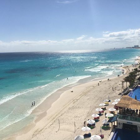 Studio Oceanfront Prime Location カンクン エクステリア 写真