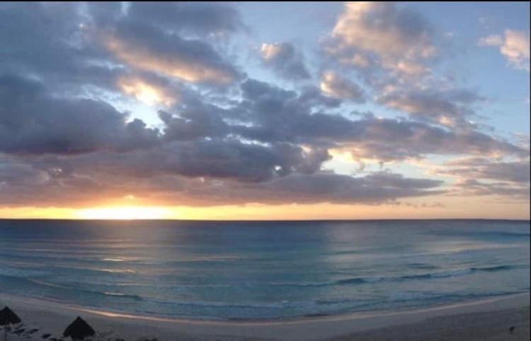 Studio Oceanfront Prime Location カンクン エクステリア 写真